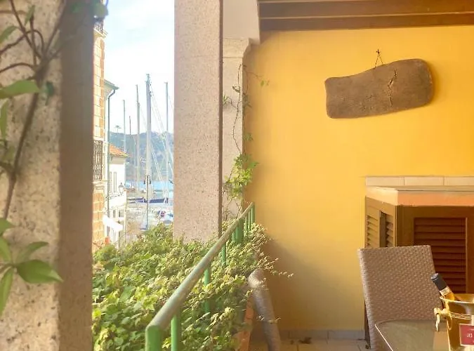 Cala Gavetta Nuovo Trilocale Sul Porticciolo Turistico La Maddalena (Sassari)